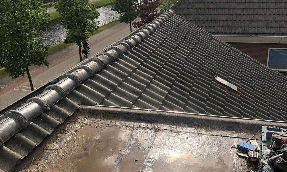 Lekkage op plat dak in Sommelsdijk